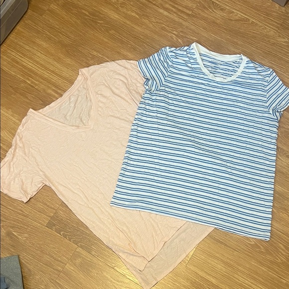 American Eagle Outfitters Blue and White Striped Tee and peach v neck tee medium - Picture 1 of 3